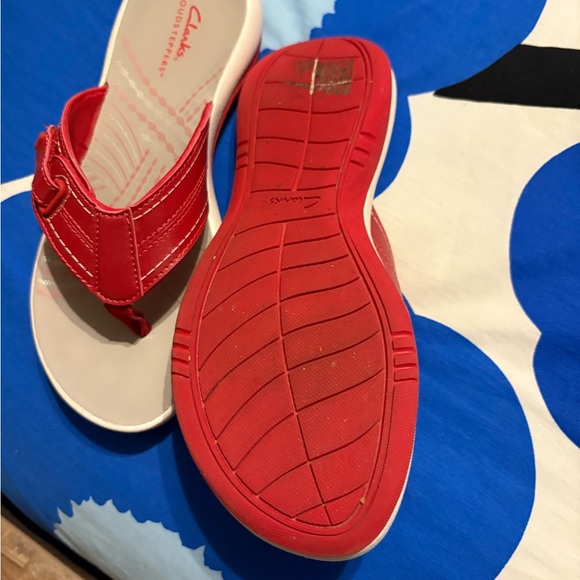 Clarks Red Sandals with Adjustable Strap - Picture 2 of 2
